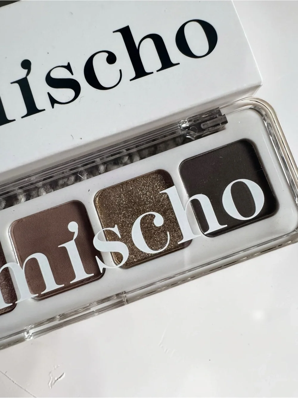 mischo Neutral Eyeshadow Palette - Soft Taupe & Shimmer Bronze NIB
